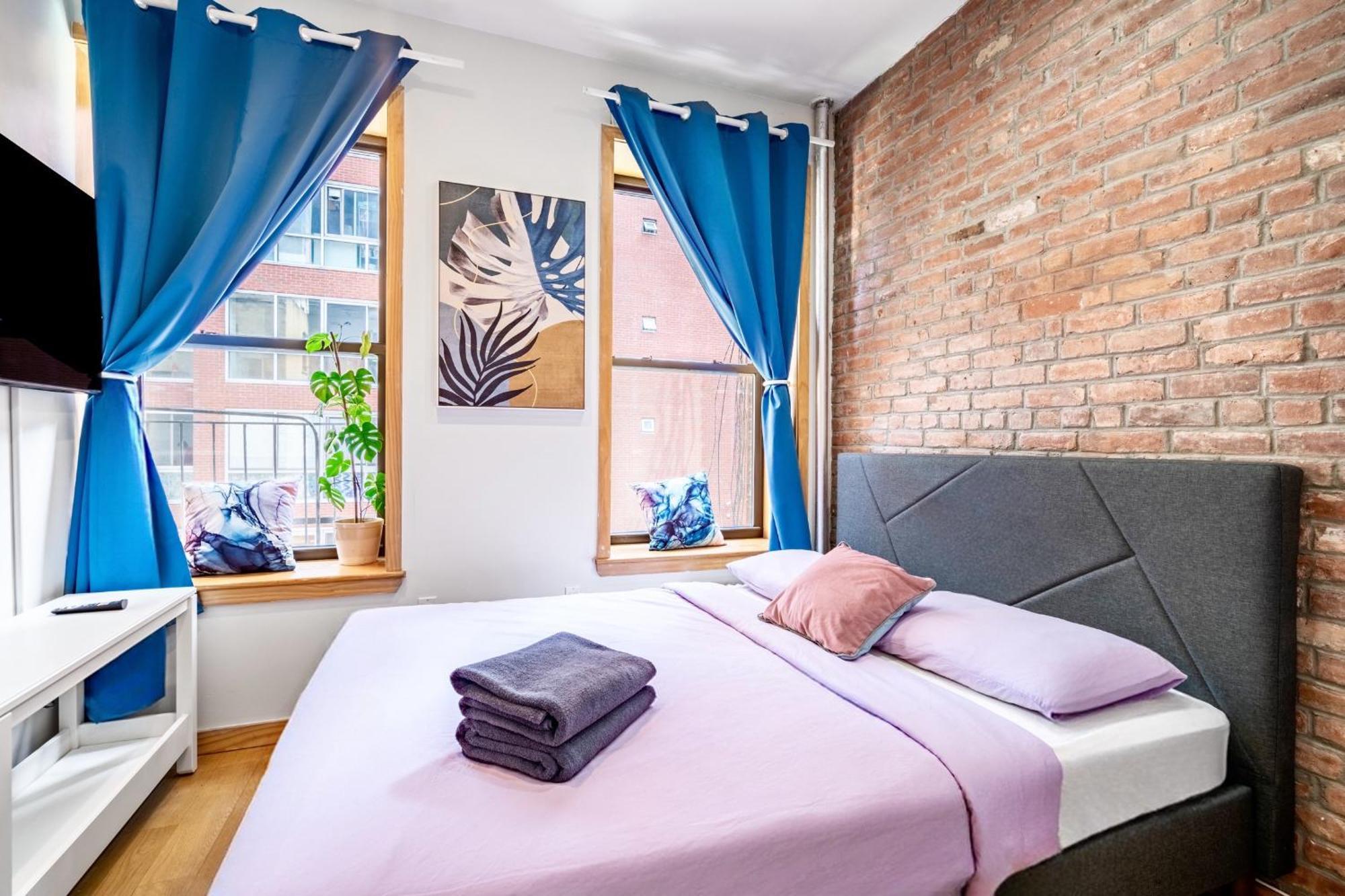 2br Apartmentchina Town Apartment *