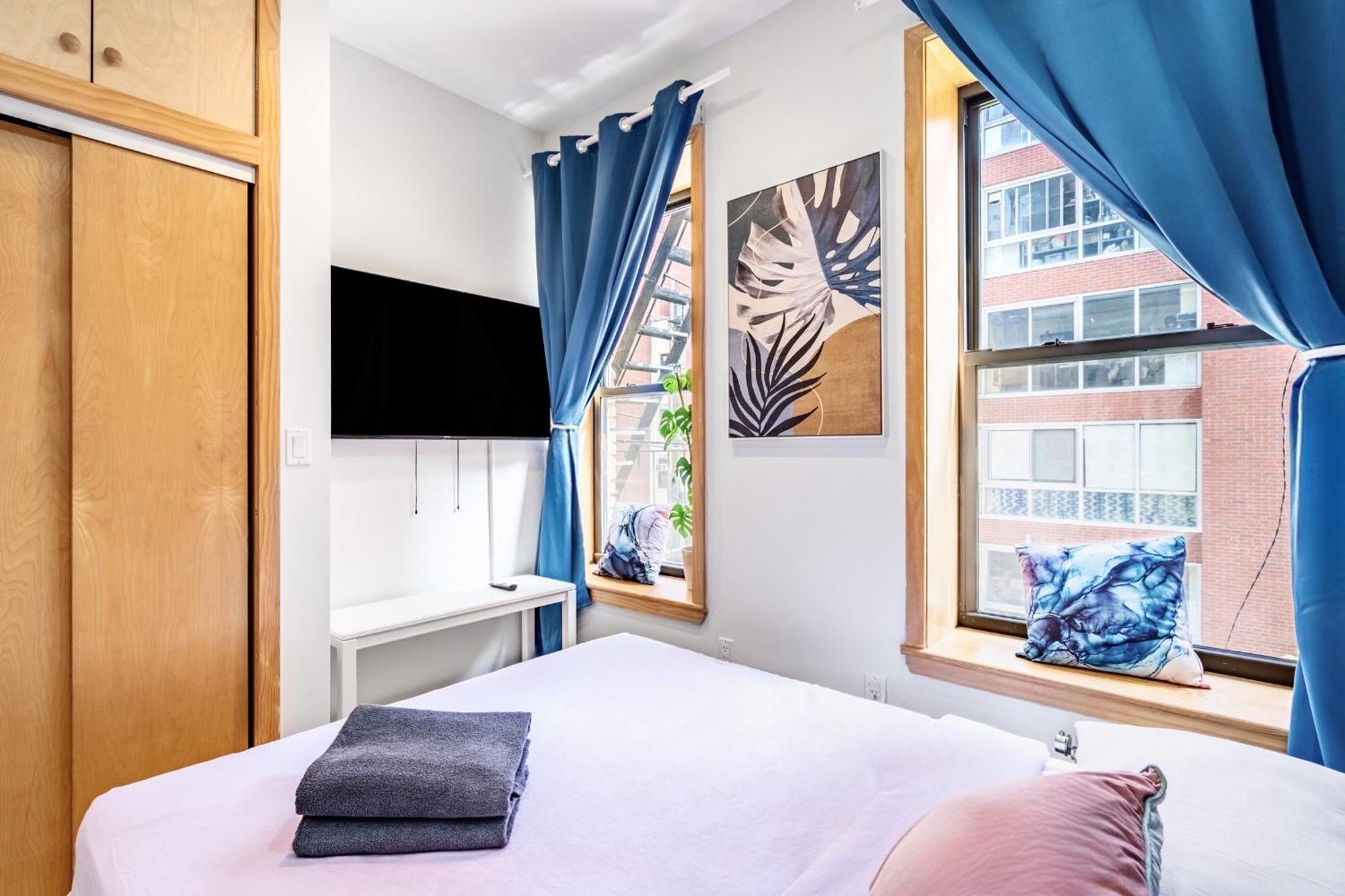 2br Apartmentchina Town * New York